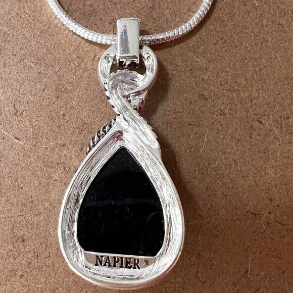 VINTAGE NAPIER Women's Necklace and earrings set‎ 18 in + 3.25 in Ext. - Picture 6 of 9